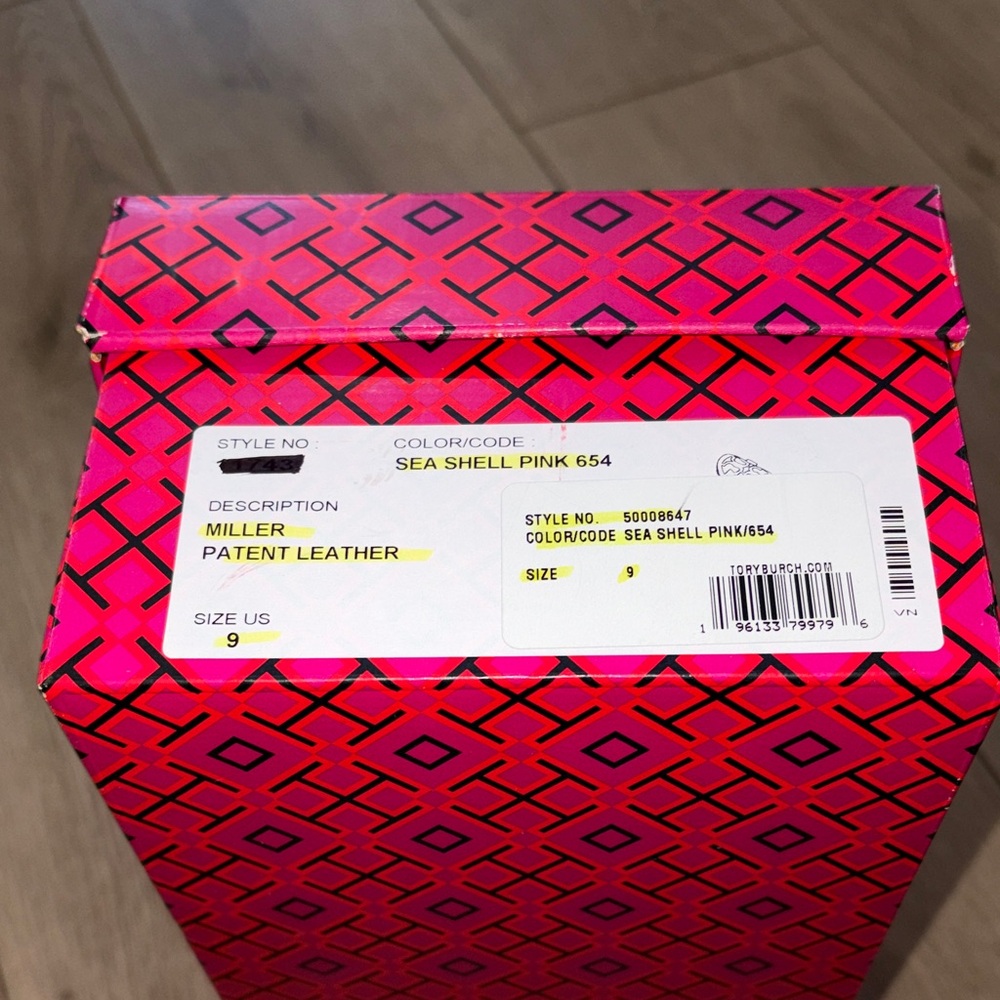NWT Tory Burch Sea Shell Pink Patent Leather Miller Sandals - Picture 4 of 4